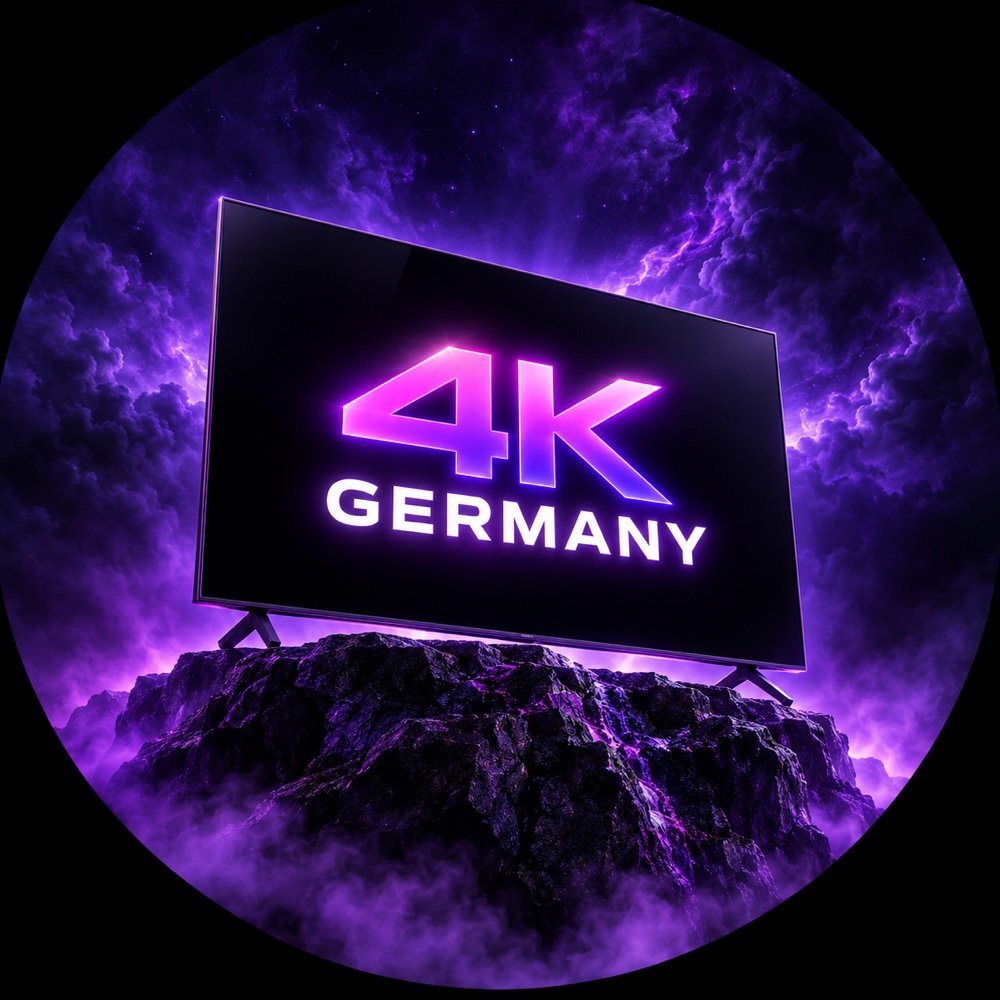 Fernseher mit 4K Germany Logo auf einem Felsen vor violettem Gewitterhimmel